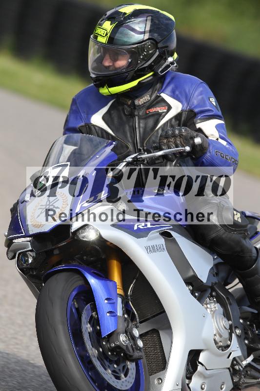 /Archiv-2025/10 23.04.2025 Cornu Master School ADR/gruen-vert/37